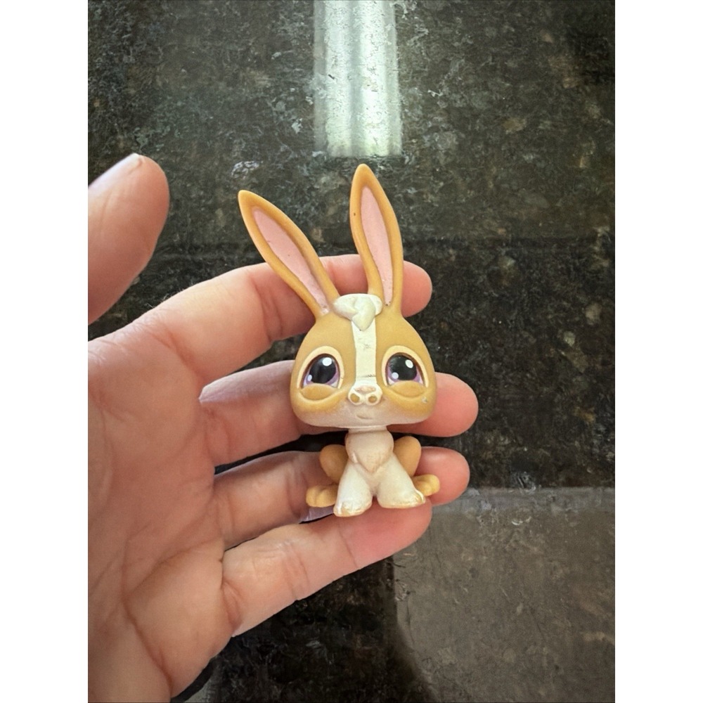 Littlest Pet Shop~#28~Bunny~Brown White~Purple Dot Eyes~Red Magent~ 2004